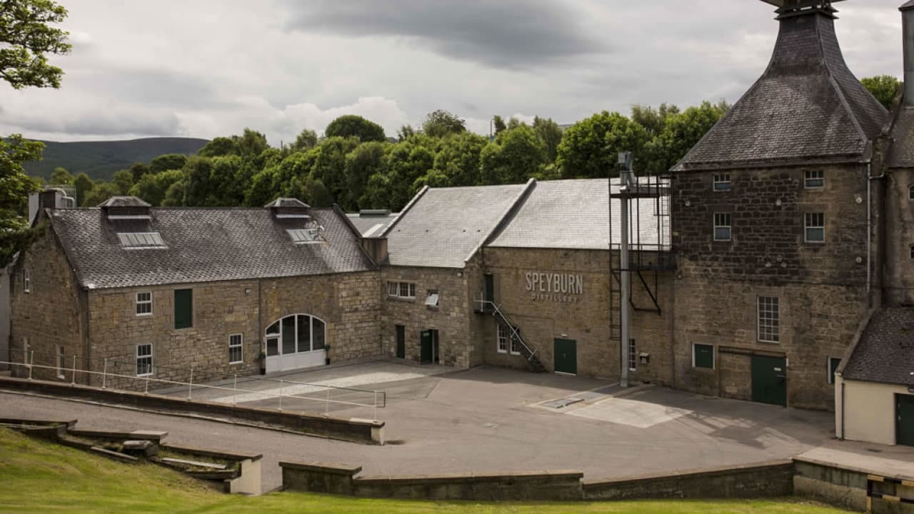 https://summertonclub.com/wp-content/uploads/2025/02/Speyburn_Distillery_-_Courtyard_news_detail﹖1664966381.jpg